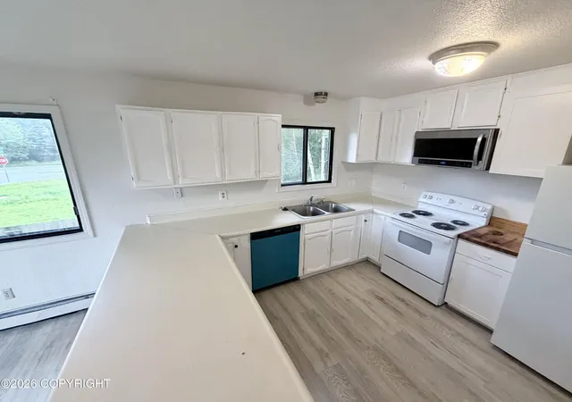 Photo 3 of Sale Pending at 7901 Northwind Ave, Anchorage, AK 99504 | MLS# 26-10459 | Listing updated on 2026-10-01
