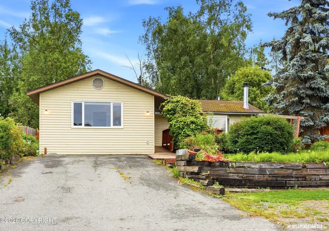 Photo 2 of Sale Pending at 7237 Basel St, Anchorage, AK 99507 | MLS# 26-10479 | Listing updated on 2026-08-23