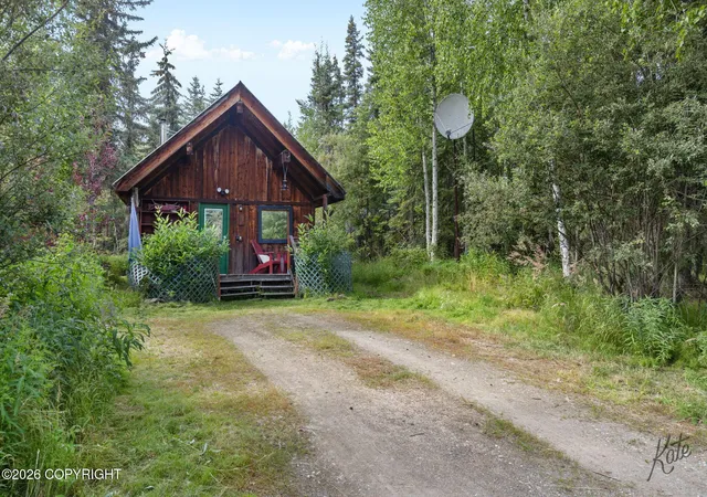 Photo 1 of Sale Pending at 561 Auburn Dr, Fairbanks, AK 99709 | MLS# 26-10548 | Listing updated on 2026-08-28
