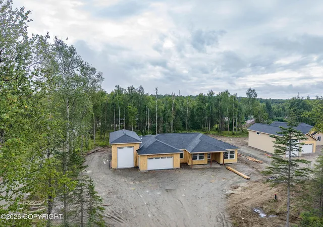 Photo 3 of Sale Pending at 4312 S Gon Fishin Dr, Wasilla, AK 99623 | MLS# 26-10976 | Listing updated on 2026-09-24