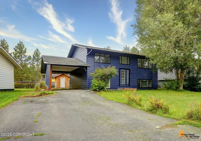 Photo 3 of Sale Pending at 7020 Altoona Dr, Anchorage, AK 99502 | MLS# 26-10708 | Listing updated on 2026-10-02