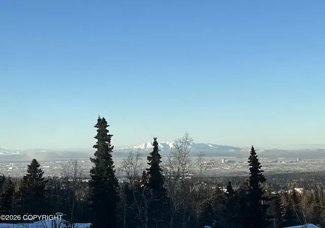 Photo 4 of Sale Pending at 10101 Grover Cir, Anchorage, AK 99507 | MLS# 26-10596 | Listing updated on 2026-10-01