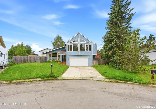 Photo 3 of Sale Pending at 8401 Williwa Cir, Anchorage, AK 99504 | MLS# 26-10679 | Listing updated on 2026-10-08