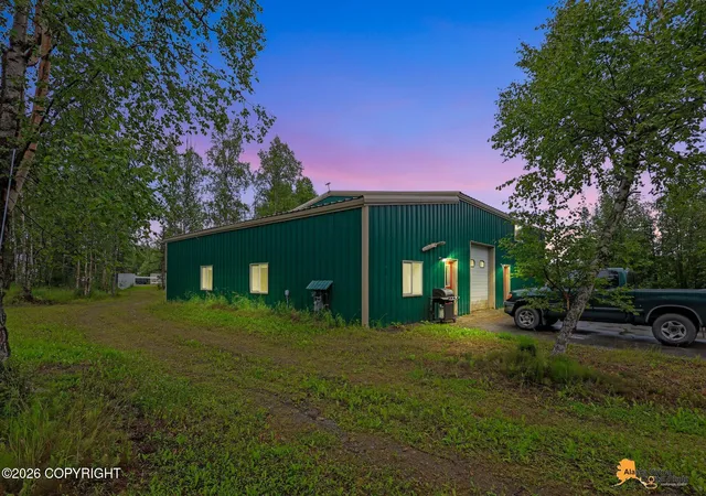 Photo 1 of Single family home for sale at 6130 E Beechcraft Cir, Wasilla, AK 99654 | MLS# 26-10600 | Listing updated on 2026-08-20