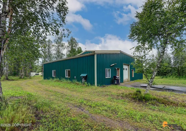 Photo 2 of Single family home for sale at 6130 E Beechcraft Cir, Wasilla, AK 99654 | MLS# 26-10600 | Listing updated on 2026-08-20