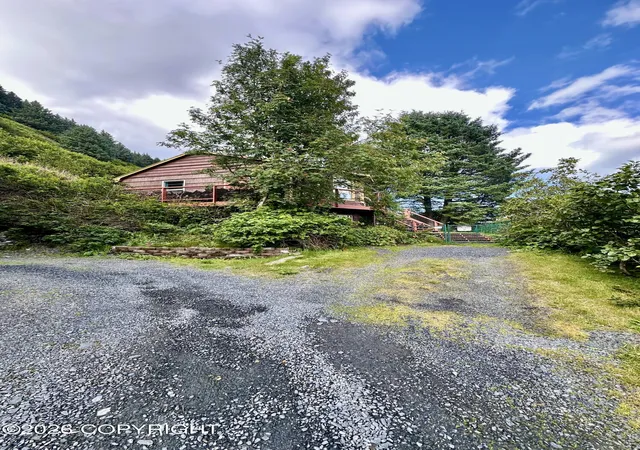 Photo 21 of Single family home for sale at 410 Cope St, Kodiak, AK 99615 | MLS# 26-10741 | Listing updated on 2026-08-31