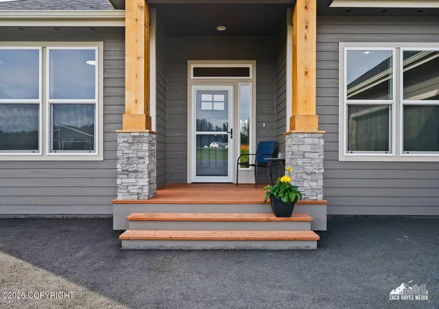 Photo 3 of Single family home for sale at 11810 E Apple Cir, Palmer, AK 99645 | MLS# 26-11076 | Listing updated on 2026-08-31