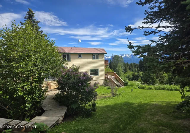 Photo 1 of Single family home for sale at 32530 Linda Ln, Homer, AK 99603 | MLS# 26-10900 | Listing updated on 2026-08-26