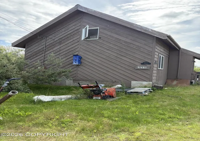 Photo 1 of Single family home for sale at 9451 Ayaginar Dr, Bethel, AK 99559 | MLS# 26-10684 | Listing updated on 2026-08-21