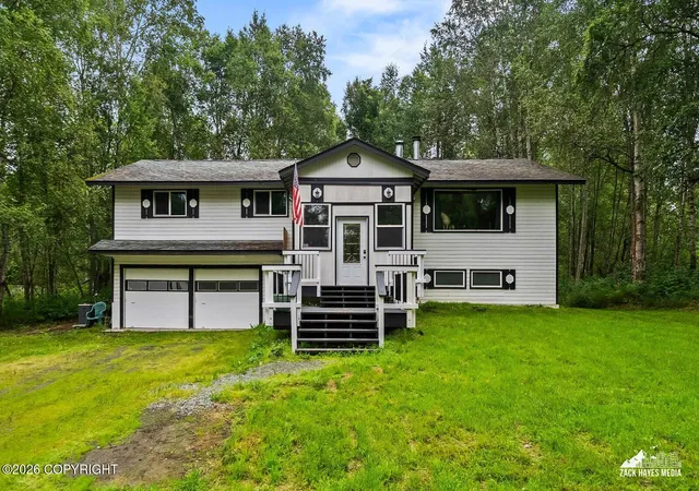 Photo 1 of Single family home for sale at 19517 Inlet View Dr, Chugiak, AK 99567 | MLS# 26-10692 | Listing updated on 2026-08-31