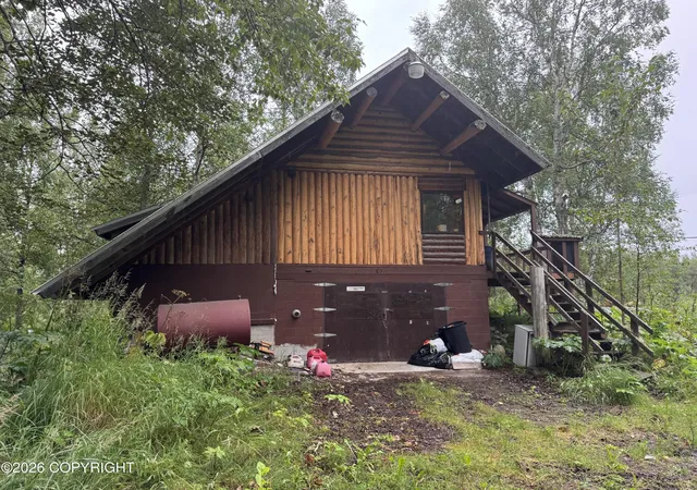 Photo 3 of Sale Pending at 8142 E Edgerton Parks Rd, Palmer, AK 99645 | MLS# 26-10707 | Listing updated on 2026-08-22
