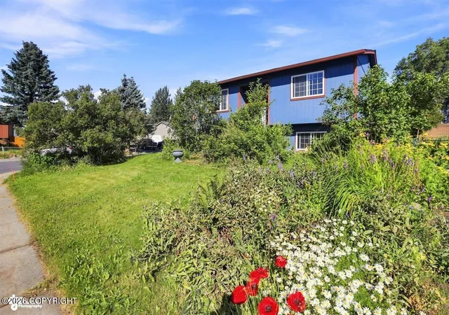 Photo 2 of Single family home for sale at 6601 Eileen Cir, Anchorage, AK 99507 | MLS# 26-10711 | Listing updated on 2026-09-09