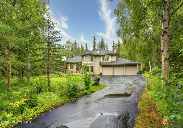 Photo 4 of Single family home for sale at 6601 Gunnison Dr, Anchorage, AK 99516 | MLS# 26-10742 | Listing updated on 2026-10-11