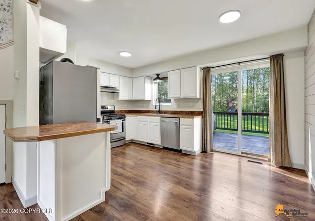 Photo 3 of Sale Pending at 5020 S Drina Ct, Wasilla, AK 99623 | MLS# 26-10765 | Listing updated on 2026-10-16