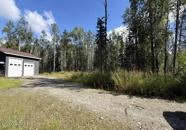 Photo 3 of Sale Pending at 1891 W Trumpeter Swan Dr, Wasilla, AK 99654 | MLS# 26-10794 | Listing updated on 2026-09-16