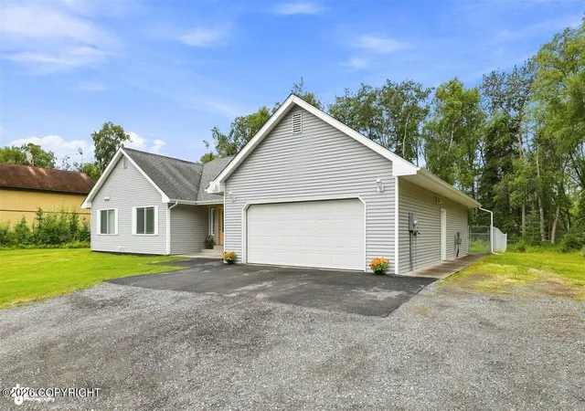 Photo 3 of Sale Pending at 36465 Meeks St, Soldotna, AK 99669 | MLS# 26-10827 | Listing updated on 2026-09-16