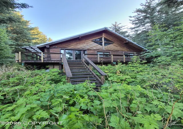 Photo 1 of Multi family home for sale at 389 Bloch St, Seldovia, AK 99663 | MLS# 26-10951 | Listing updated on 2026-08-27