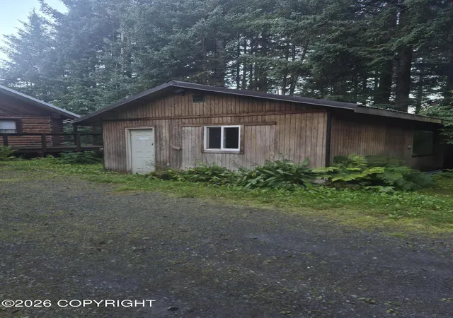 Photo 4 of Single family home for sale at 389 Bloch St, Seldovia, AK 99663 | MLS# 26-10951 | Listing updated on 2026-09-30