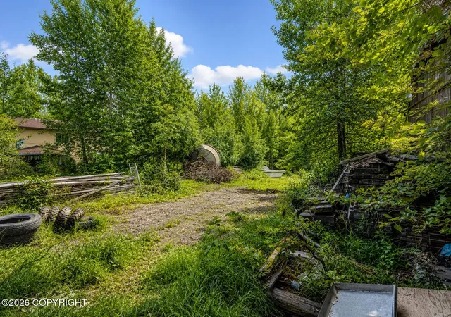 Photo 12 of Sale Pending at 800 E 79th Ave, Anchorage, AK 99518 | MLS# 26-11008 | Listing updated on 2026-08-31