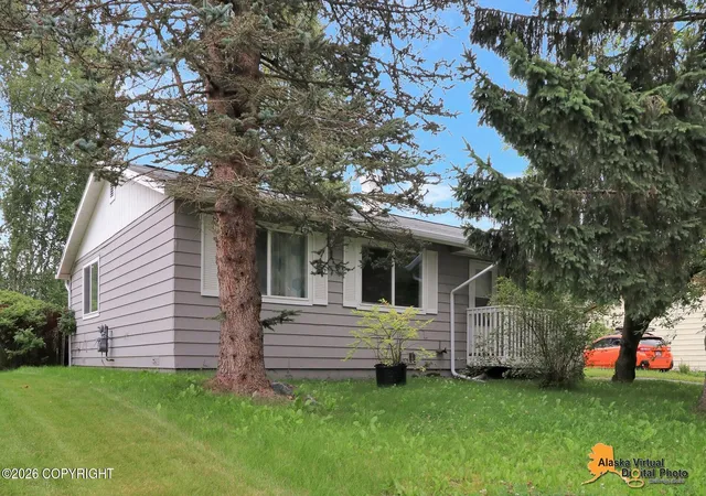 Photo 3 of Sale Pending at 1571 Beaver Pl, Anchorage, AK 99504 | MLS# 26-10964 | Listing updated on 2026-09-17