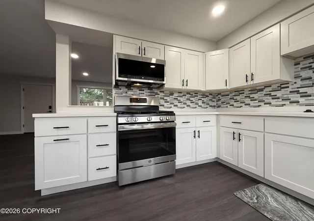 Photo 2 of Sale Pending at 4625 Taft St, Anchorage, AK 99517 | MLS# 26-11057 | Listing updated on 2026-10-10