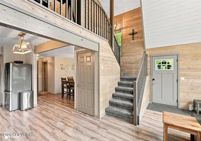 Photo 3 of Sale Pending at 8230 Seacliff St, Anchorage, AK 99502 | MLS# 26-10957 | Listing updated on 2026-10-08