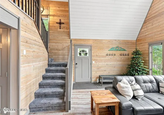 Photo 3 of Sale Pending at 8230 Seacliff St, Anchorage, AK 99502 | MLS# 26-10957 | Listing updated on 2026-10-08