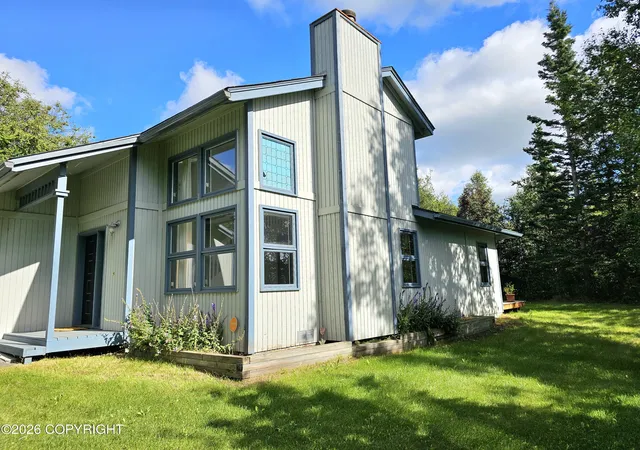 Photo 3 of Single family home for sale at 1965 N Kentucky Derby Dr, Palmer, AK 99645 | MLS# 26-11217 | Listing updated on 2026-09-01