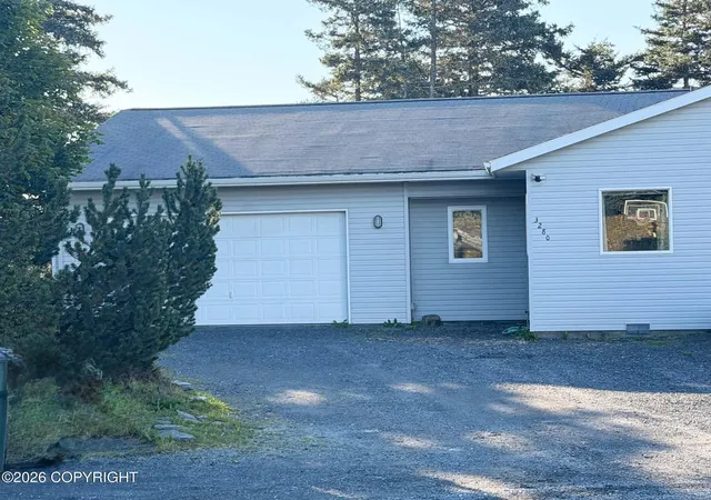 Photo 5 of Single family home for sale at 3280 Wilton White Wy, Kodiak, AK 99615 | MLS# 26-10972 | Listing updated on 2026-08-27