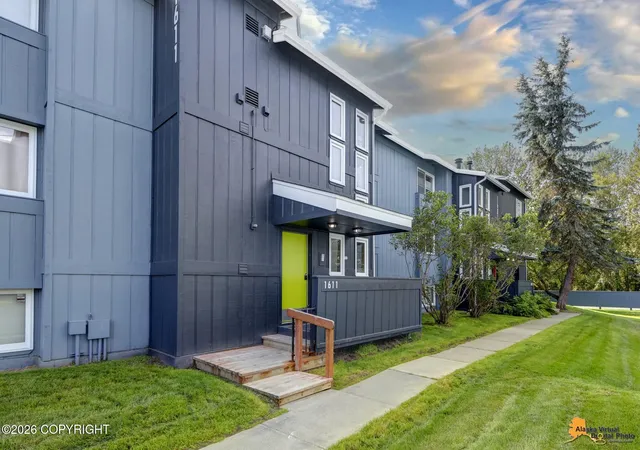Photo 4 of Condo for sale at 1611 Eastridge Dr #202, Anchorage, AK 99501 | MLS# 26-11091 | Listing updated on 2026-08-31