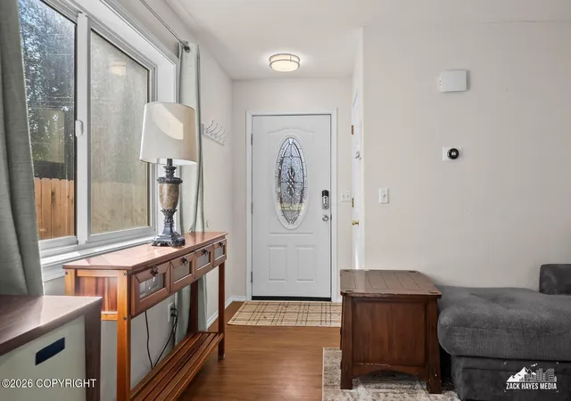 Photo 5 of Sale Pending at 5811 E 6Th Ave #B, Anchorage, AK 99504 | MLS# 26-11020 | Listing updated on 2026-09-02