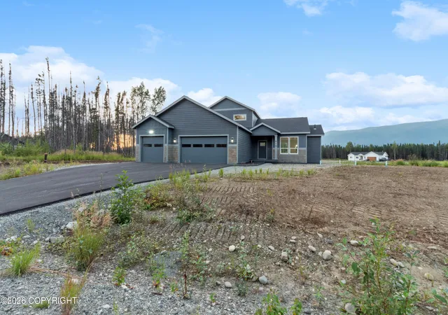 Photo 2 of Single family home for sale at 613 W Birdnest Dr, Wasilla, AK 99654 | MLS# 26-11024 | Listing updated on 2026-09-11