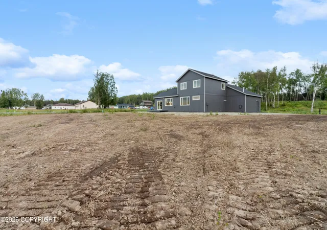 Photo 4 of Single family home for sale at 613 W Birdnest Dr, Wasilla, AK 99654 | MLS# 26-11024 | Listing updated on 2026-09-11