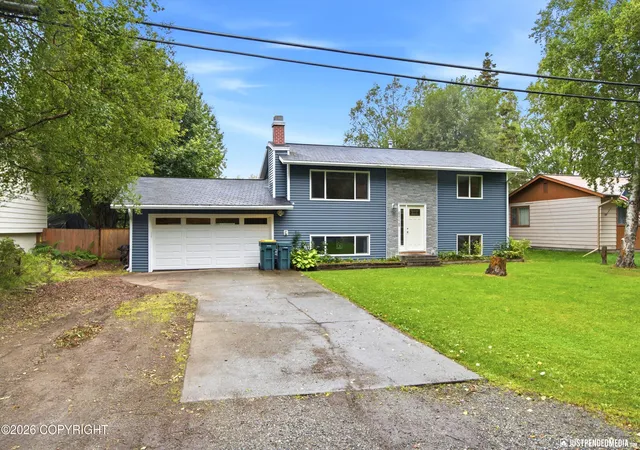 Photo 3 of Sale Pending at 8118 Blackberry St, Anchorage, AK 99502 | MLS# 26-11058 | Listing updated on 2026-09-04