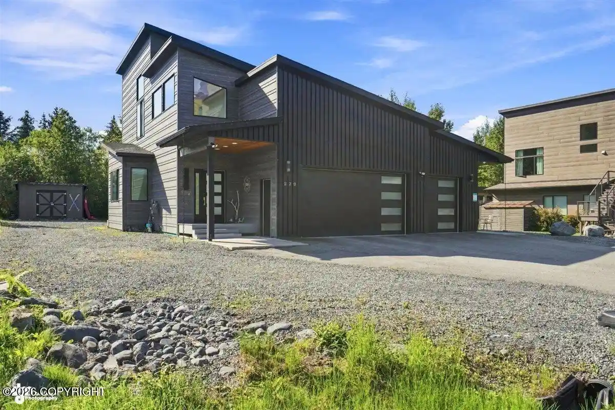 Photo 1 of Single family home for sale at 220 Tanner Cir, Girdwood, AK 99587 | MLS# 26-13174 | Listing updated on 2026-10-18