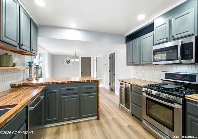 Photo 2 of Single family home for sale at 9197 W Parkview Ter Loop, Eagle River, AK 99577 | MLS# 26-13419 | Listing updated on 2026-10-31