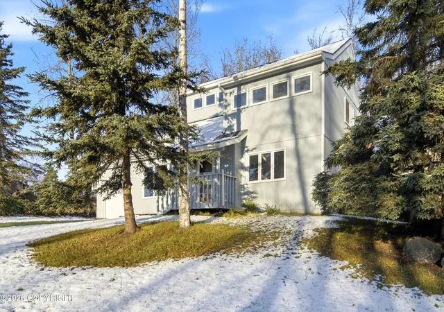 Photo 4 of Single family home for sale at 9197 W Parkview Ter Loop, Eagle River, AK 99577 | MLS# 26-13419 | Listing updated on 2026-10-31