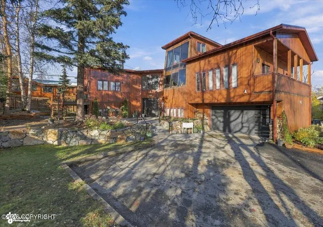 Photo 1 of Single family home for sale at 4814 Malibu Rd, Anchorage, AK 99517 | MLS# 26-13547 | Listing updated on 2026-10-29