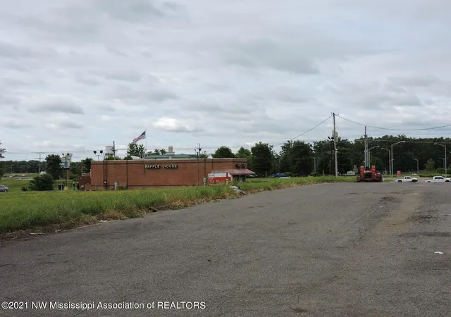 Photo 2 of Land for sale at 0 Pepper Chase Dr, Southaven, MS 38671 | MLS# 2335647 | Listing updated on 2026-03-30