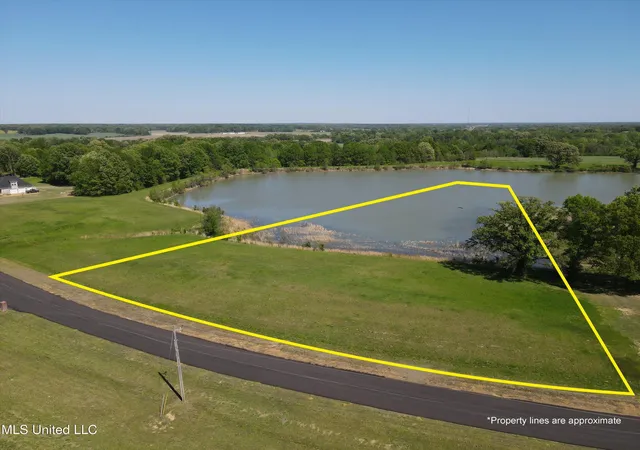 Homes for sale in Senatobia, MS | 8 Como Trace Dr, Senatobia, MS 38668 | MLS# 4007467