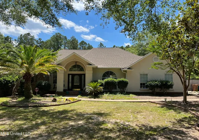 Single Family Residence at 14158 Longwood Cir, Diberville, MS 39540 | MLS# 4021255 | | Sold on 2022-08-10