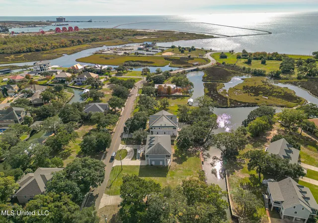 14th image of 711 Martin St, Pascagoula, MS 39581 | MLS# 4064933