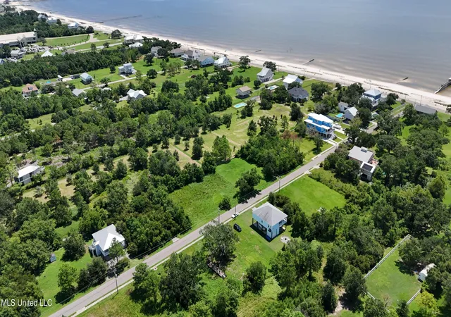 Homes for sale in Waveland, MS | 137 Oak Blvd, Waveland, MS 39576 | MLS# 4121213