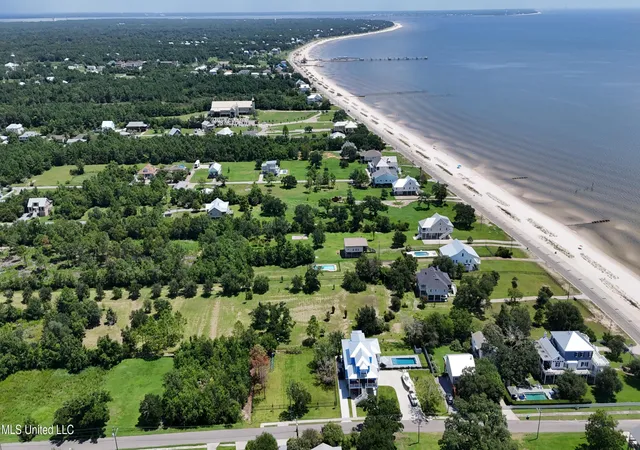 Homes for sale in Waveland, MS | 137 Oak Blvd, Waveland, MS 39576 | MLS# 4121213