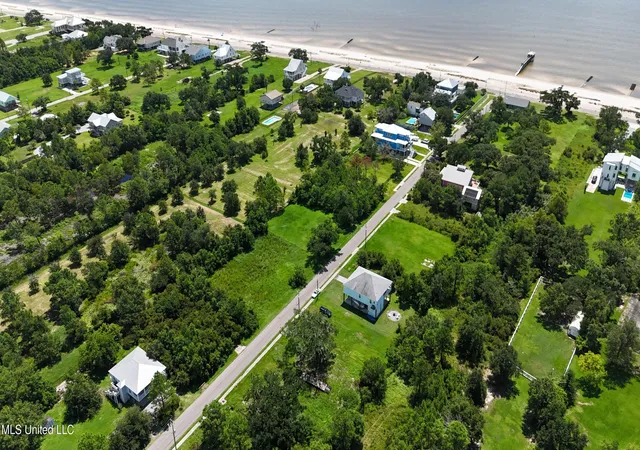 Homes for sale in Waveland, MS | 137 Oak Blvd, Waveland, MS 39576 | MLS# 4121213