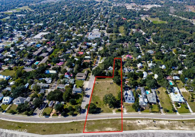 Photo 1 of Land for sale at 400 N Beach Blvd, Bay Saint Louis, MS 39520 | MLS# 4078508 | Listing updated on 2026-07-23