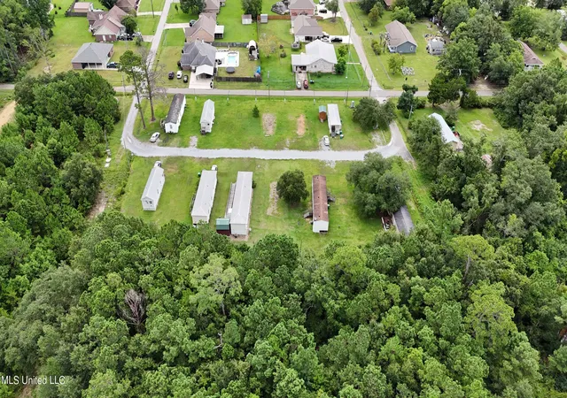 4th image of 2319 Henderson St, Waveland, MS 39576 | MLS# 4090528