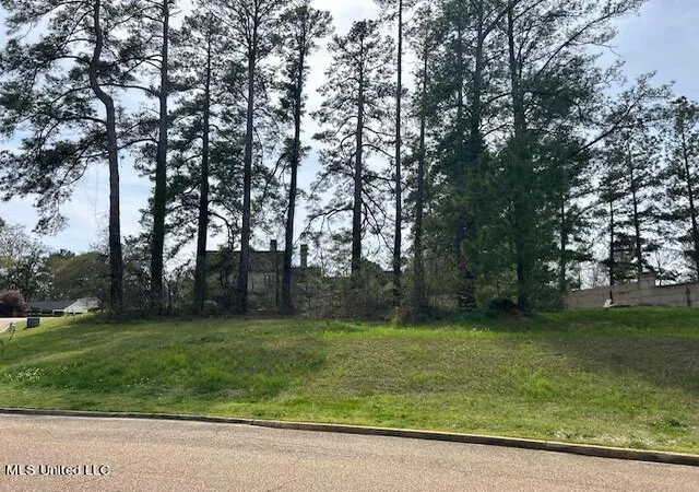 Land for sale at Eastparke Cvs, Jackson, MS 39211 | MLS# 4088157