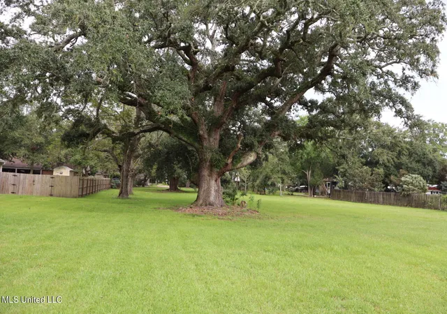 2nd image of 734 Market St, Pascagoula, MS 39567 | MLS# 4091778