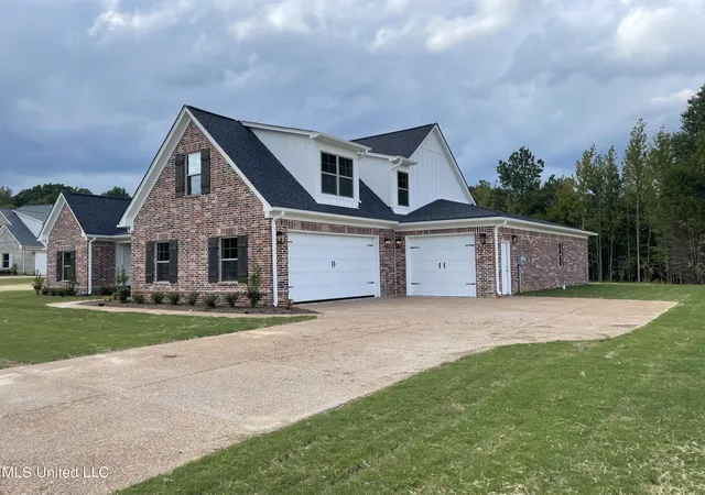 Photo 2 of Single family home for sale at 9092 Bennett Trl, Hernando, MS 38632 | MLS# 4092459 | Listing updated on 2026-09-12